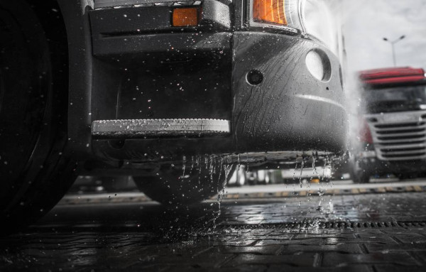 How to Clean Your Truck in 8 Simple Steps